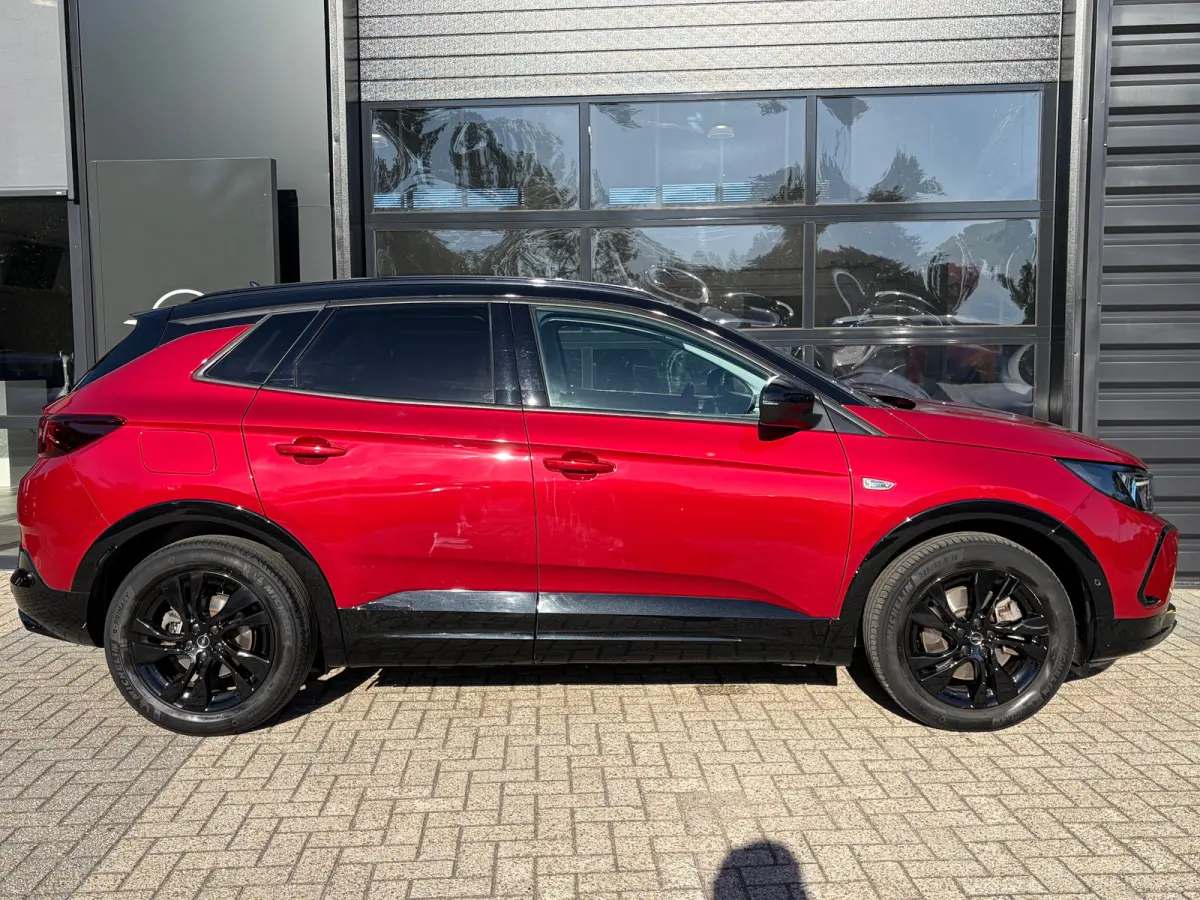 1.6 Turbo Plug-In Hybrid 225 PK Level 4/GS Line | TREKHAAK AFNB.| ADAPTIEVE CRUISE CONTROL| AGR COMFORTSTOELEN| DODEHOEK DETECTIE| STUUR, STOEL EN VOORRUITVERWARMING| HALF LEDER/HALF STOFFEN