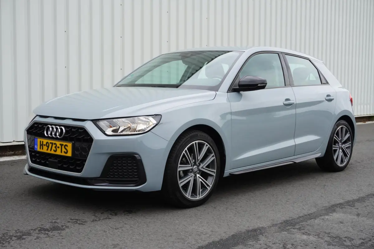 25 TFSI epic 5deurs | Carplay | Navigatie | 17 inch velgen | Elek. pakket | vol opties | Inruil mogelijk