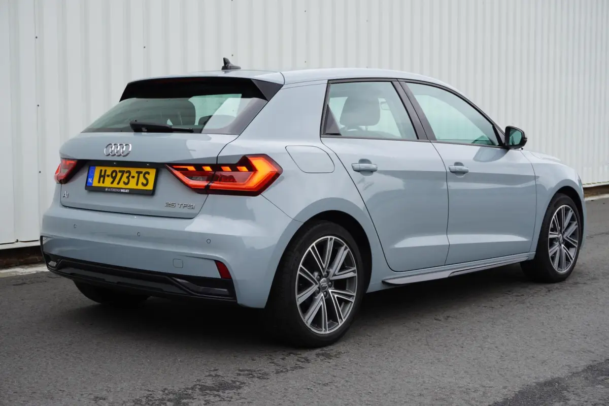25 TFSI epic 5deurs | Carplay | Navigatie | 17 inch velgen | Elek. pakket | vol opties | Inruil mogelijk