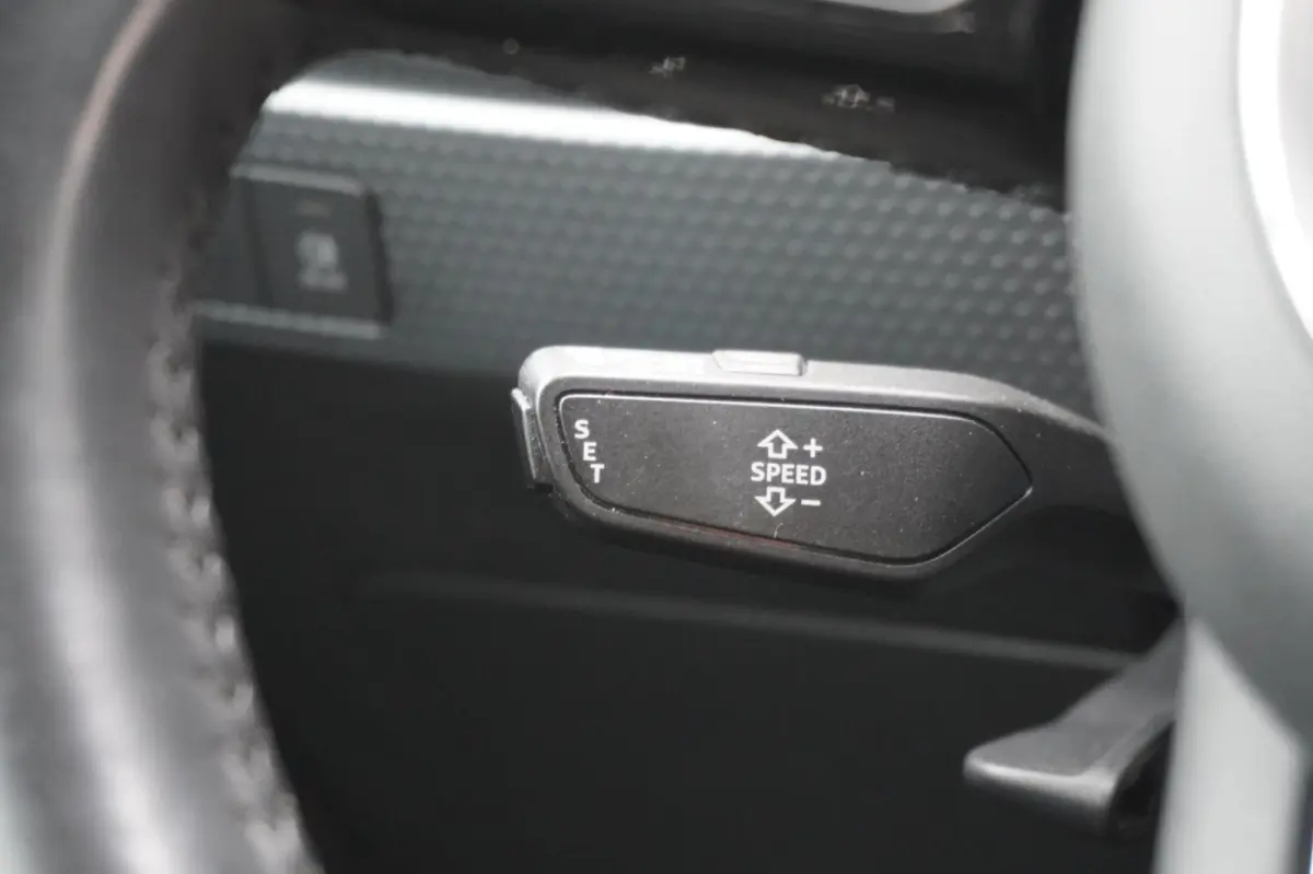 25 TFSI epic 5deurs | Carplay | Navigatie | 17 inch velgen | Elek. pakket | vol opties | Inruil mogelijk