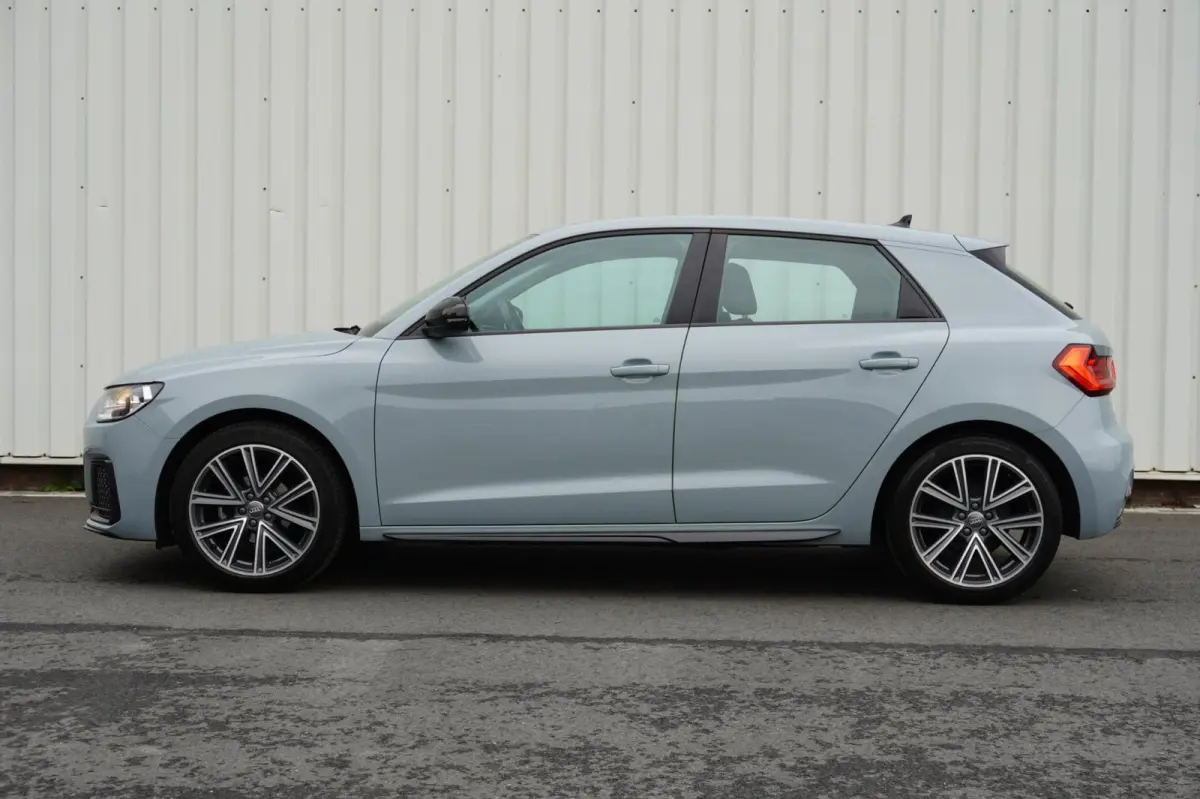 25 TFSI epic 5deurs | Carplay | Navigatie | 17 inch velgen | Elek. pakket | vol opties | Inruil mogelijk