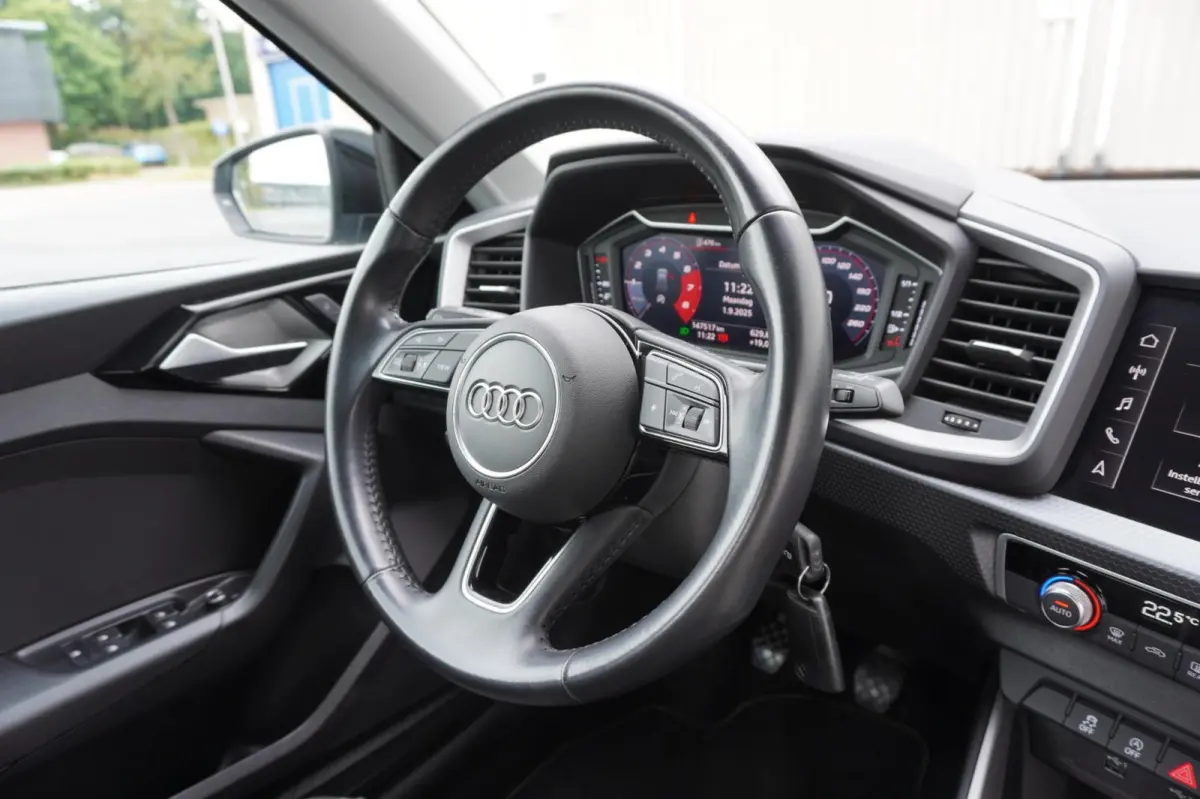 25 TFSI epic 5deurs | Carplay | Navigatie | 17 inch velgen | Elek. pakket | vol opties | Inruil mogelijk