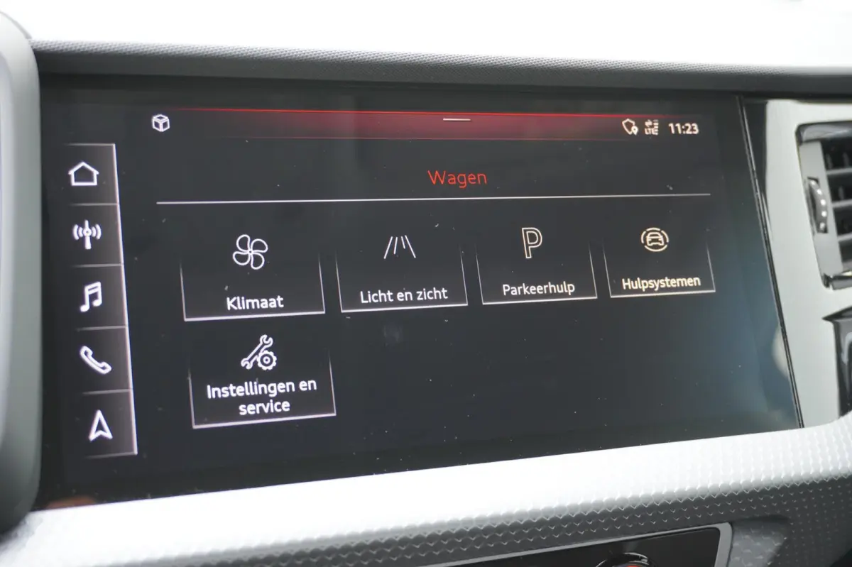 25 TFSI epic 5deurs | Carplay | Navigatie | 17 inch velgen | Elek. pakket | vol opties | Inruil mogelijk