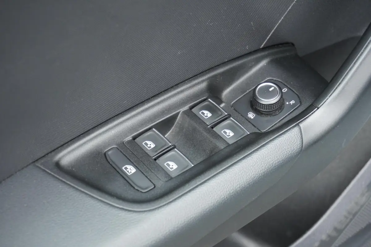25 TFSI epic 5deurs | Carplay | Navigatie | 17 inch velgen | Elek. pakket | vol opties | Inruil mogelijk