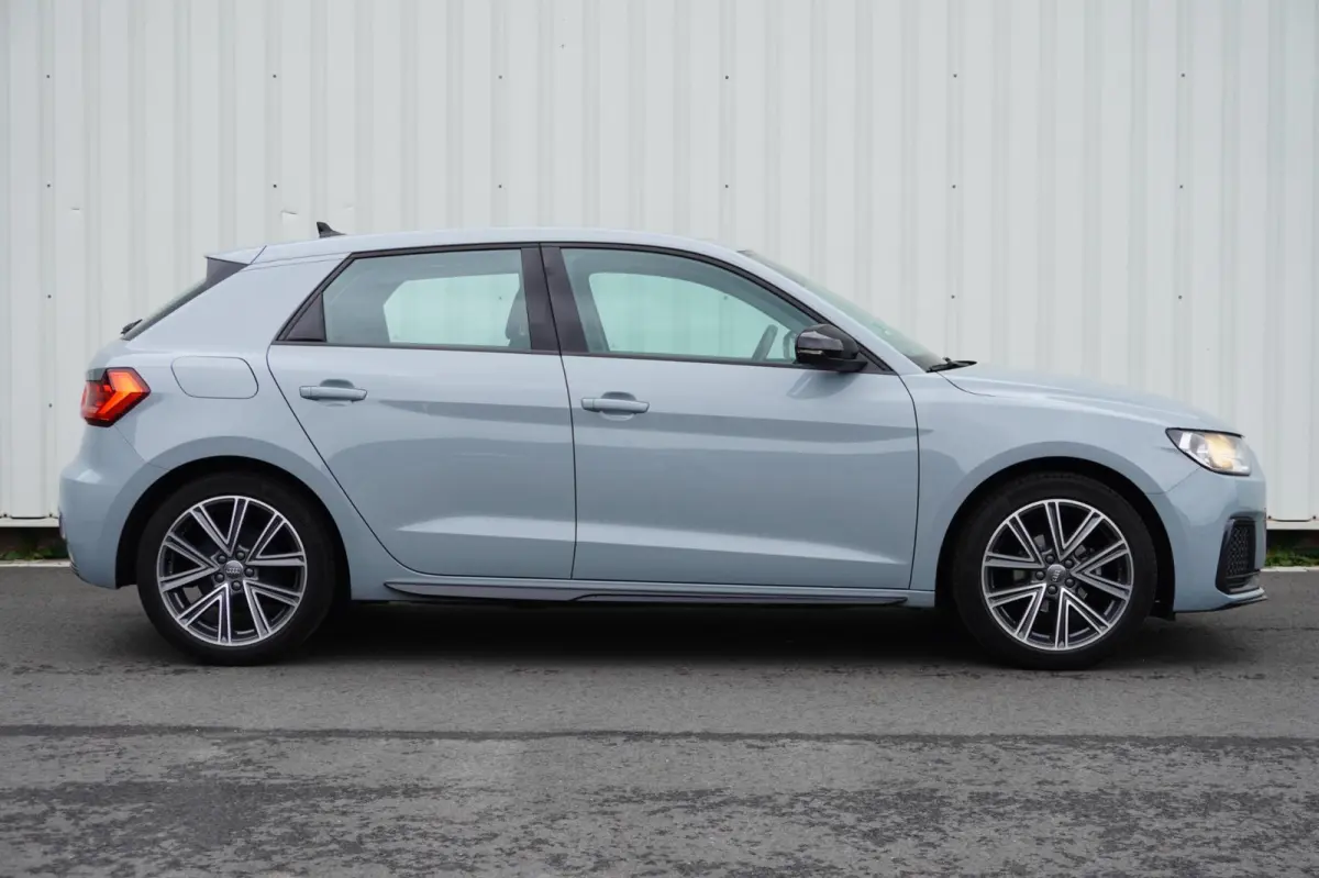 25 TFSI epic 5deurs | Carplay | Navigatie | 17 inch velgen | Elek. pakket | vol opties | Inruil mogelijk