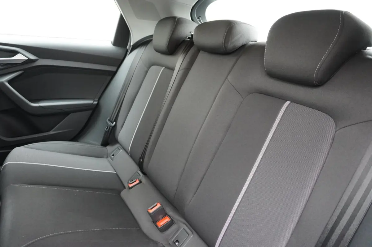 25 TFSI epic 5deurs | Carplay | Navigatie | 17 inch velgen | Elek. pakket | vol opties | Inruil mogelijk