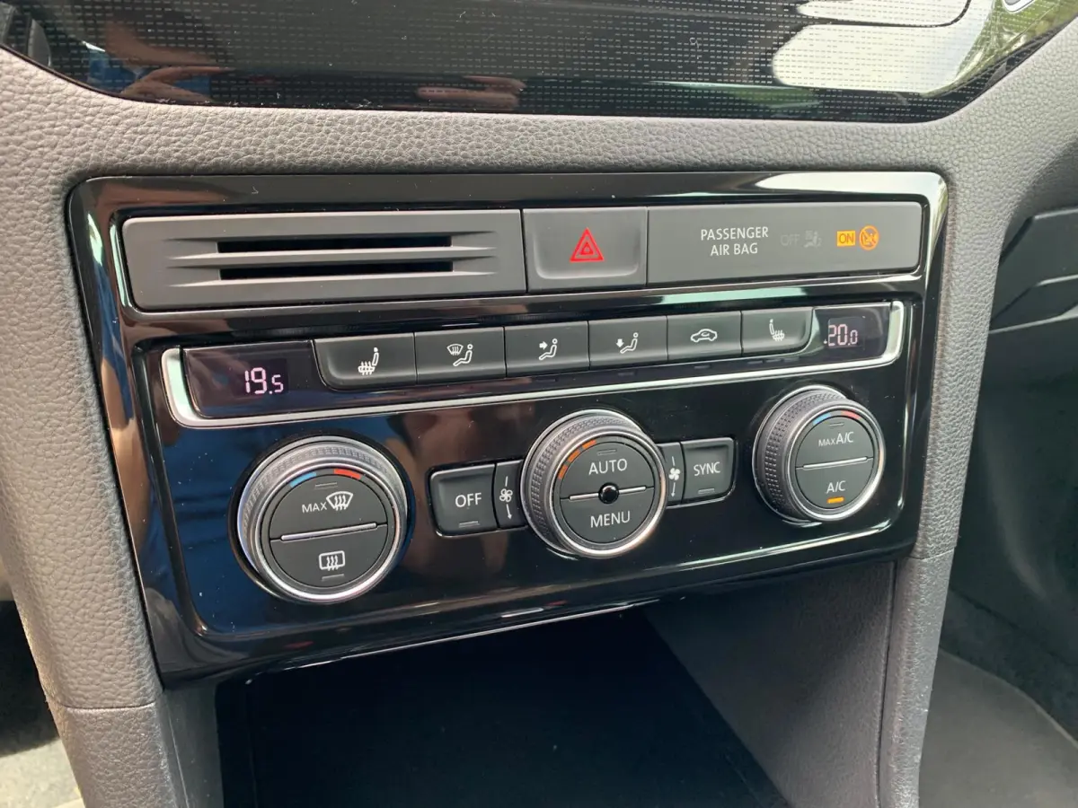 1.2 TSI Sound DSG Pdc/Ecc/Lmv/Pr-Glass
