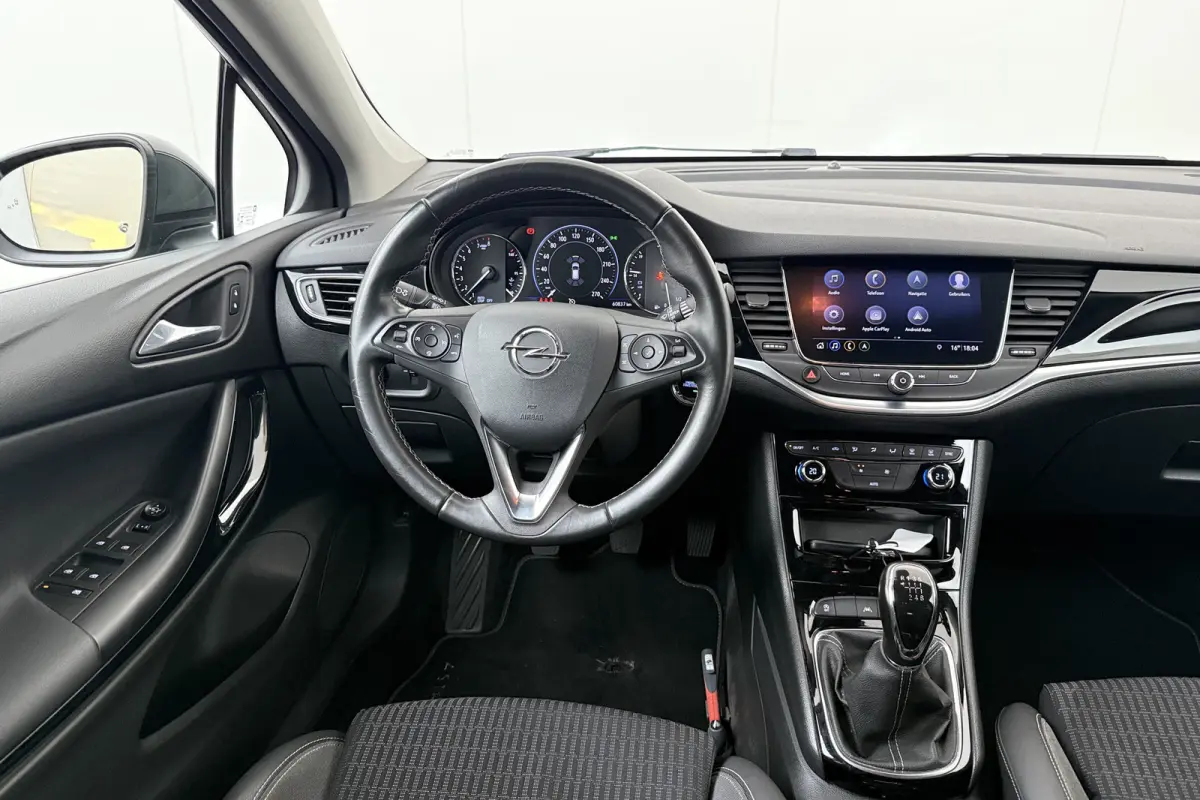 1.2 Elegance Trekhaak Carplay Digi. Dash
