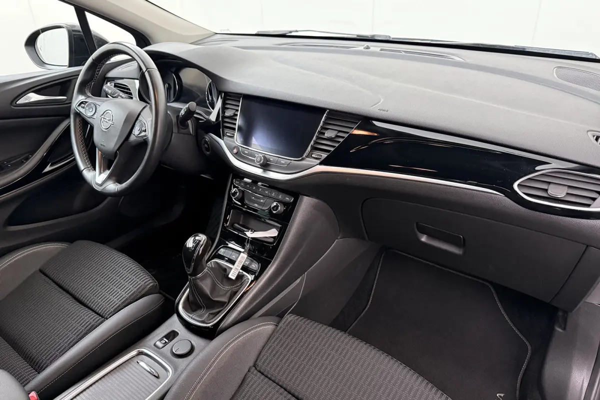 1.2 Elegance Trekhaak Carplay Digi. Dash