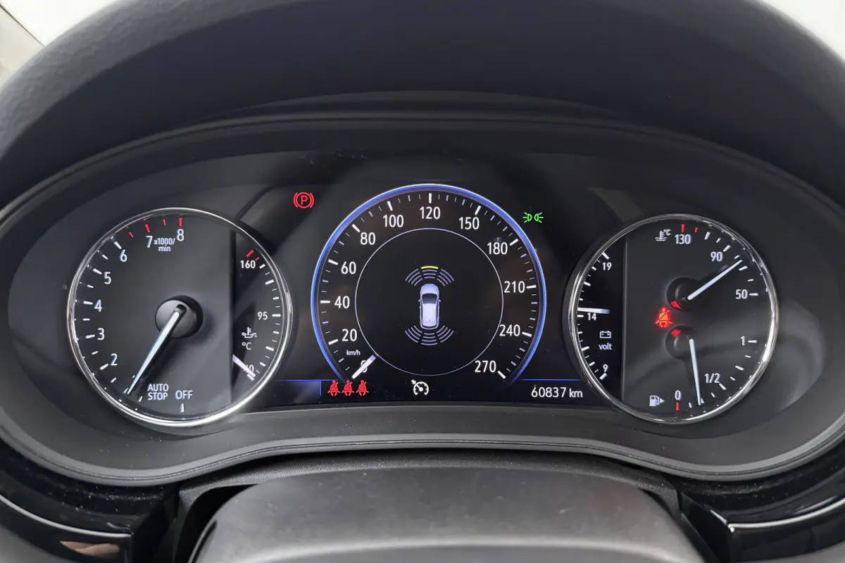 1.2 Elegance Trekhaak Carplay Digi. Dash
