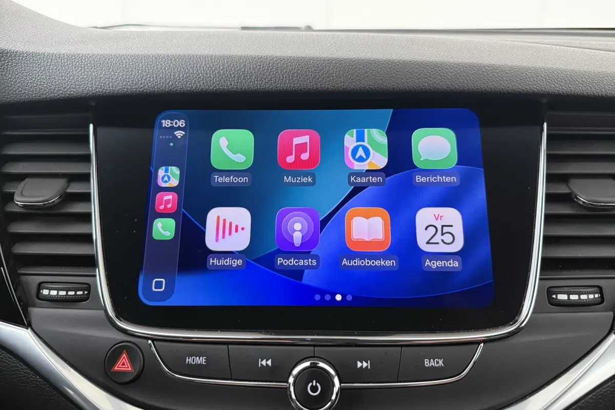 1.2 Elegance Trekhaak Carplay Digi. Dash