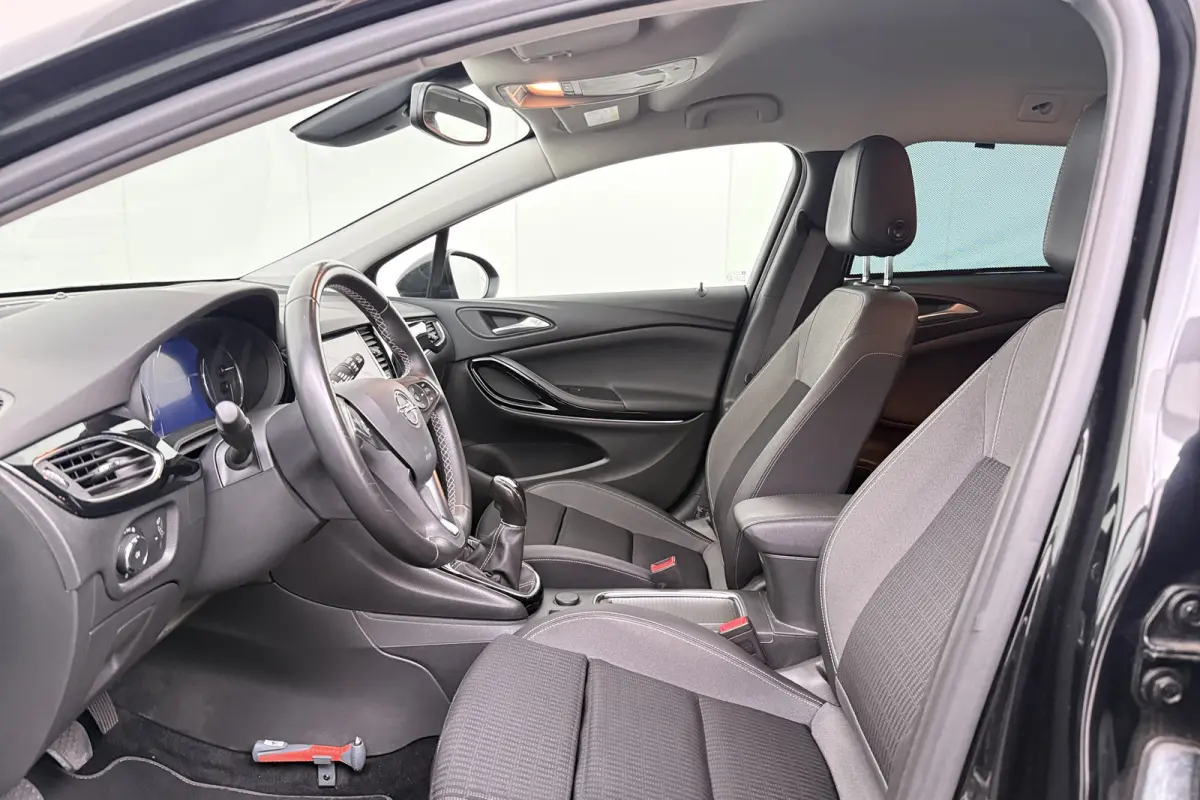 1.2 Elegance Trekhaak Carplay Digi. Dash