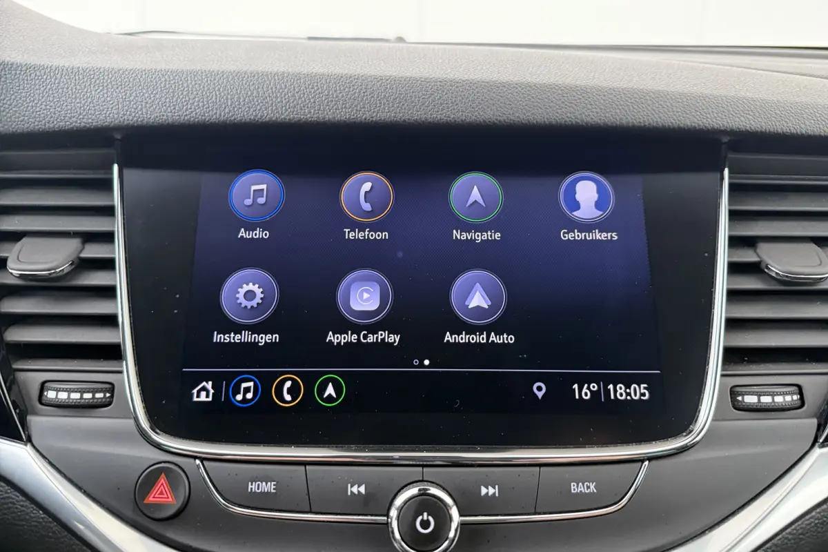 1.2 Elegance Trekhaak Carplay Digi. Dash
