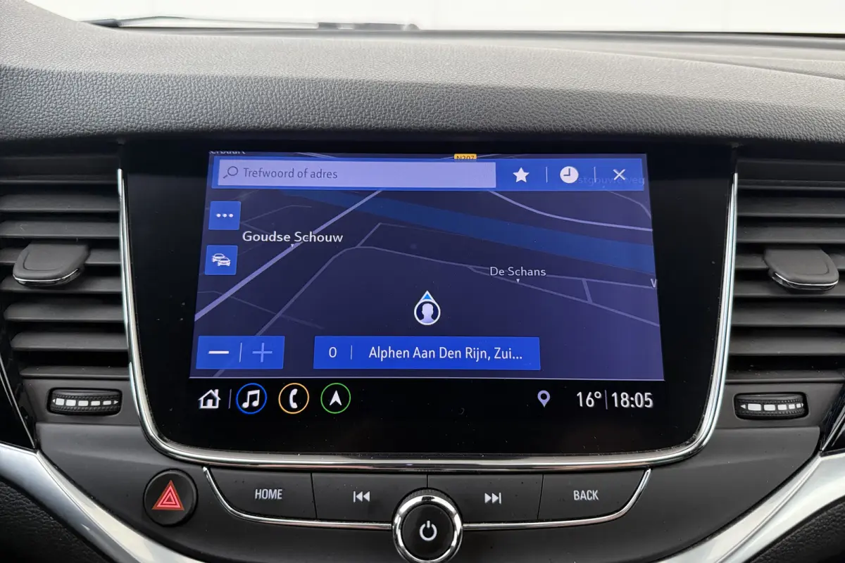 1.2 Elegance Trekhaak Carplay Digi. Dash