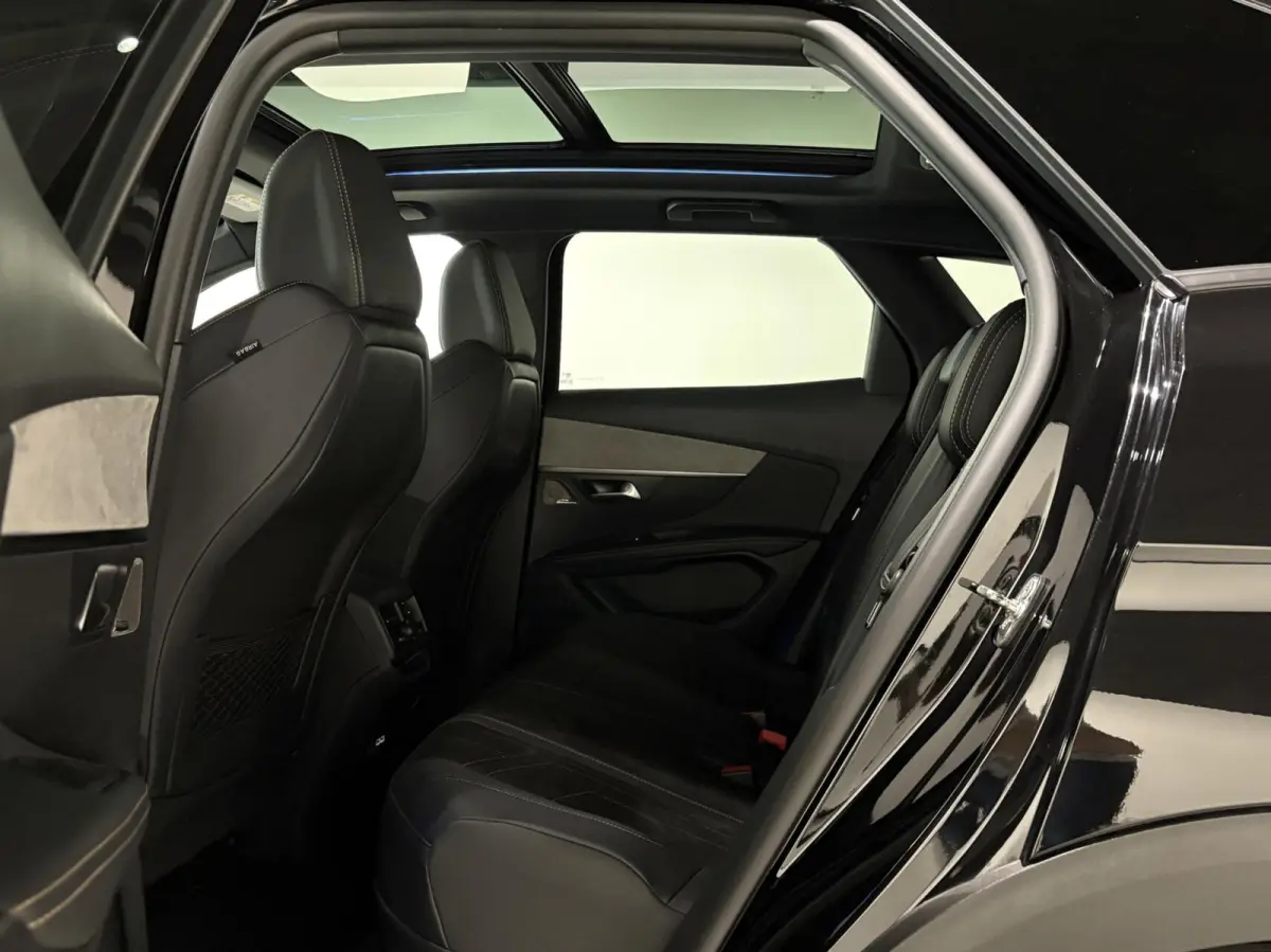 1.6 HYbrid4 300pk GT|Black PACK|PANODAK|4X4|Focal|19inch|360°|Carplay|ACC|Lane-Side assist|Stoelverwarming|