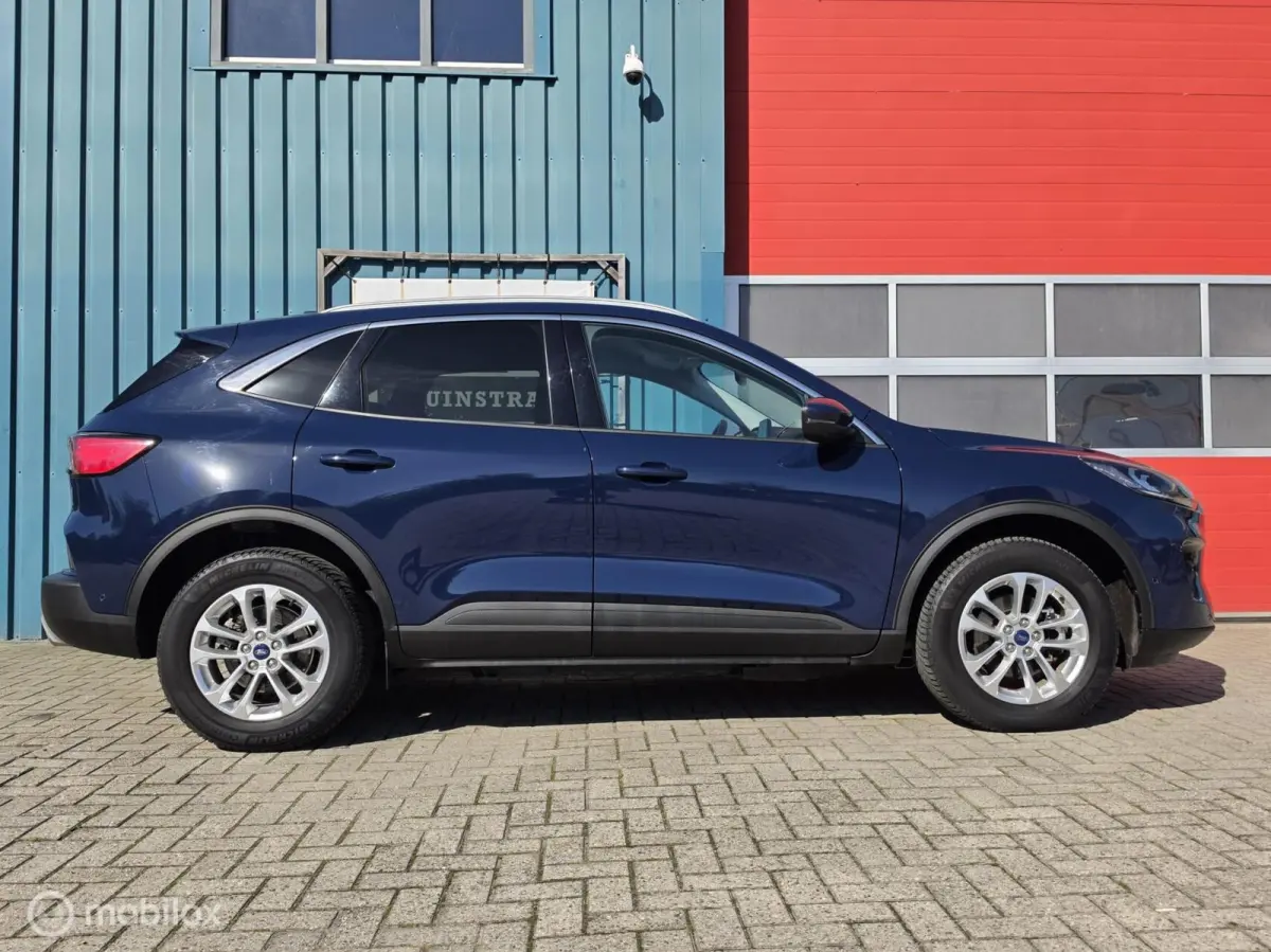 2.5 PHEV Titanium