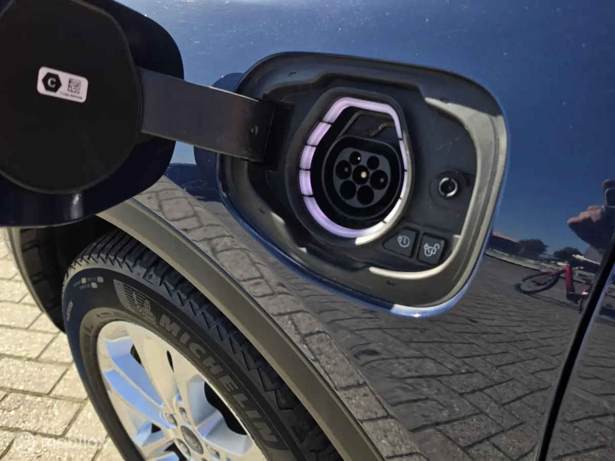 2.5 PHEV Titanium
