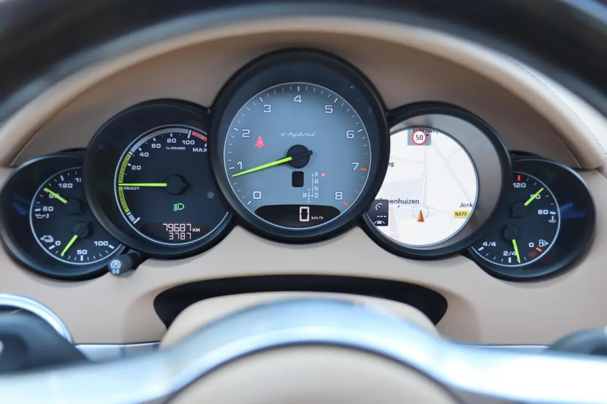 3.0 S E-Hybrid ⚡ | SPORT CHRONO ⏱️ | PANO ☀️ | BOSE 🔊 | CARPLAY 📱 | ELEK. TREKHAAK 🔗 | SOFTCLOSE | LEDER
