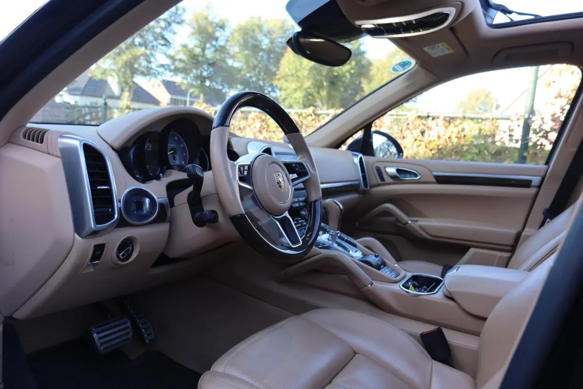 3.0 S E-Hybrid ⚡ | SPORT CHRONO ⏱️ | PANO ☀️ | BOSE 🔊 | CARPLAY 📱 | ELEK. TREKHAAK 🔗 | SOFTCLOSE | LEDER