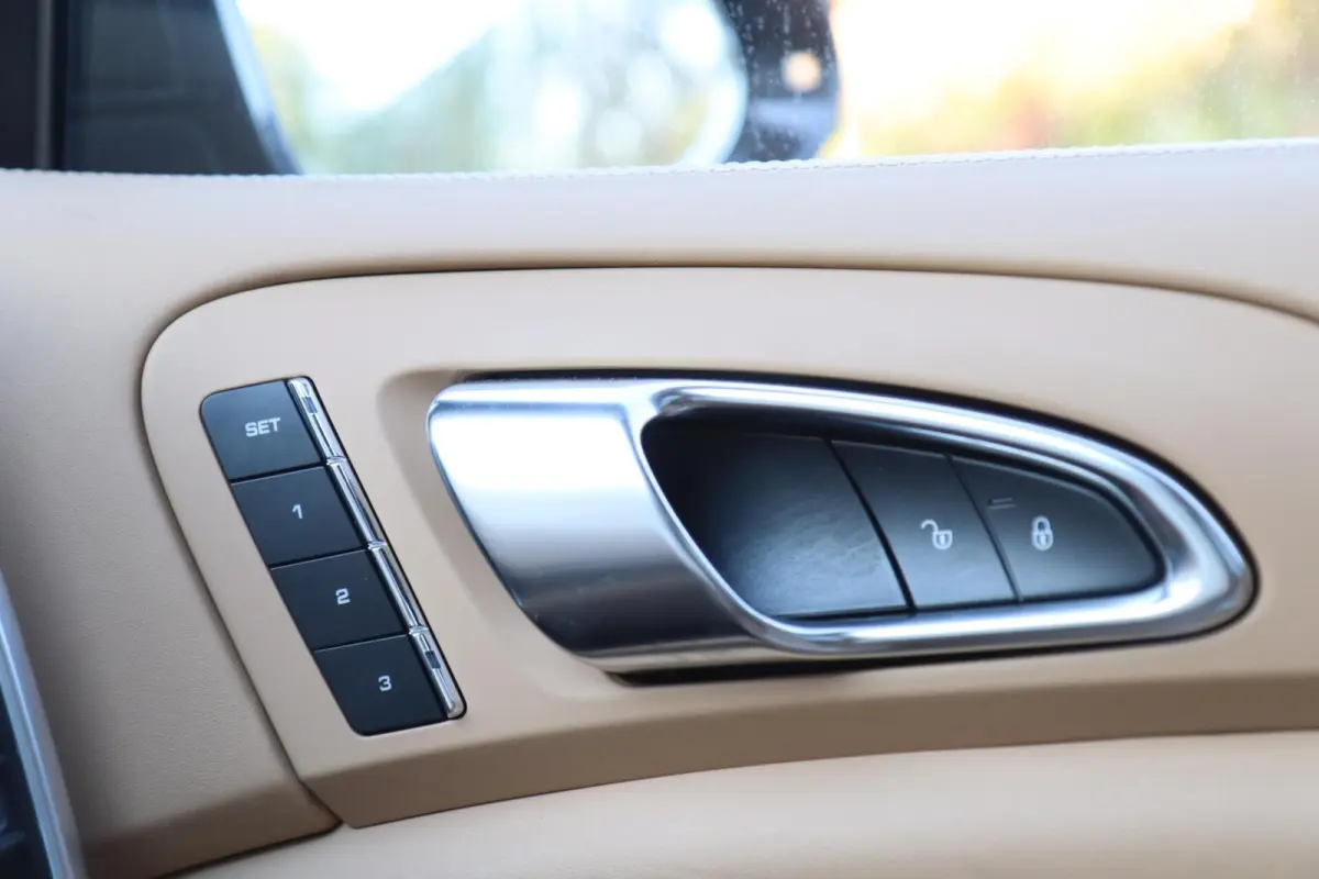 3.0 S E-Hybrid ⚡ | SPORT CHRONO ⏱️ | PANO ☀️ | BOSE 🔊 | CARPLAY 📱 | ELEK. TREKHAAK 🔗 | SOFTCLOSE | LEDER