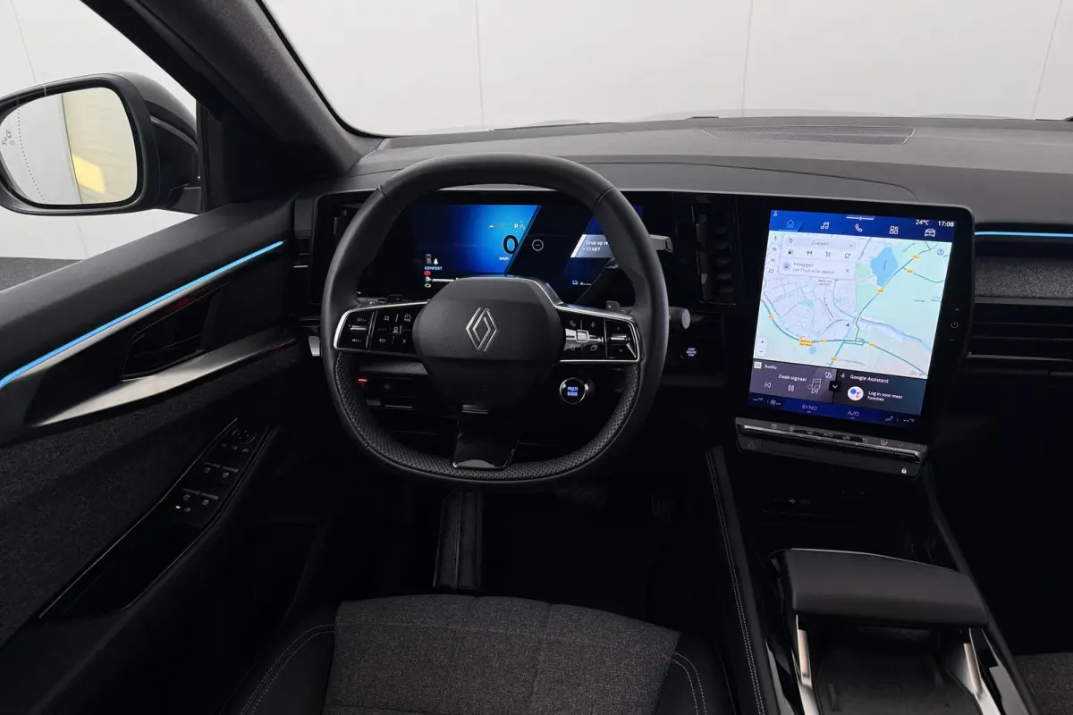 E-Tech full hybrid 200 techno 7p. Trekhaak Adap. Cruise 360' Camera