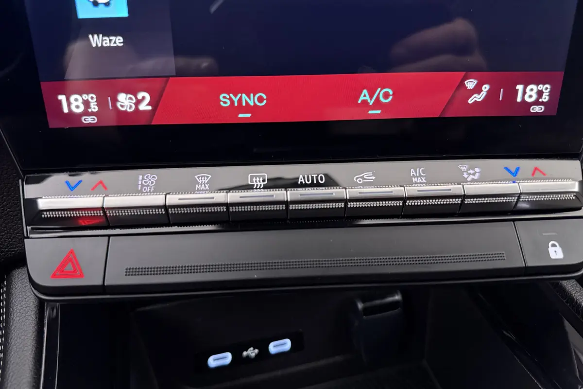 E-Tech full hybrid 200 techno 7p. Trekhaak Adap. Cruise 360' Camera