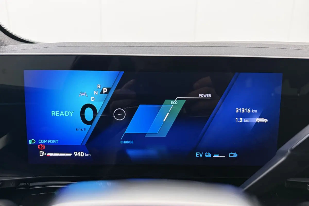 E-Tech full hybrid 200 techno 7p. Trekhaak Adap. Cruise 360' Camera