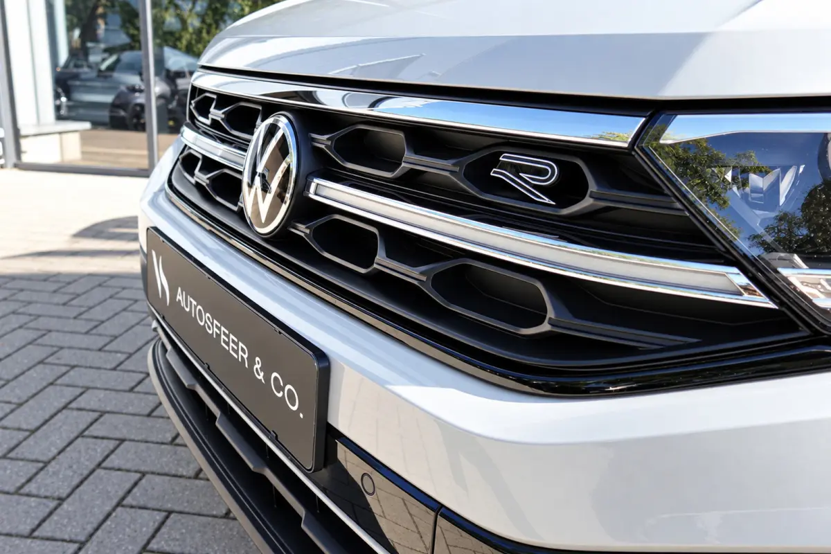 1.5 TSI R-Line PANO BEATS ASCOT GREY VOL