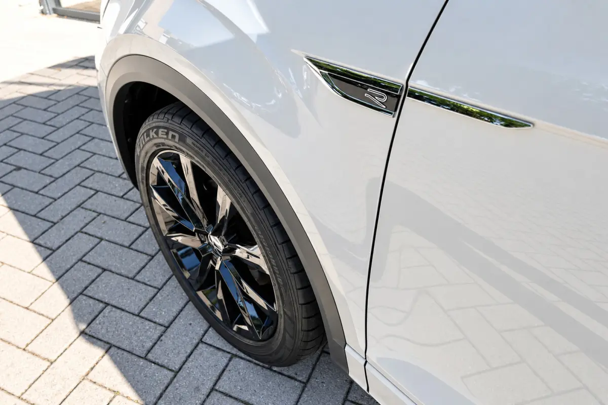 1.5 TSI R-Line PANO BEATS ASCOT GREY VOL