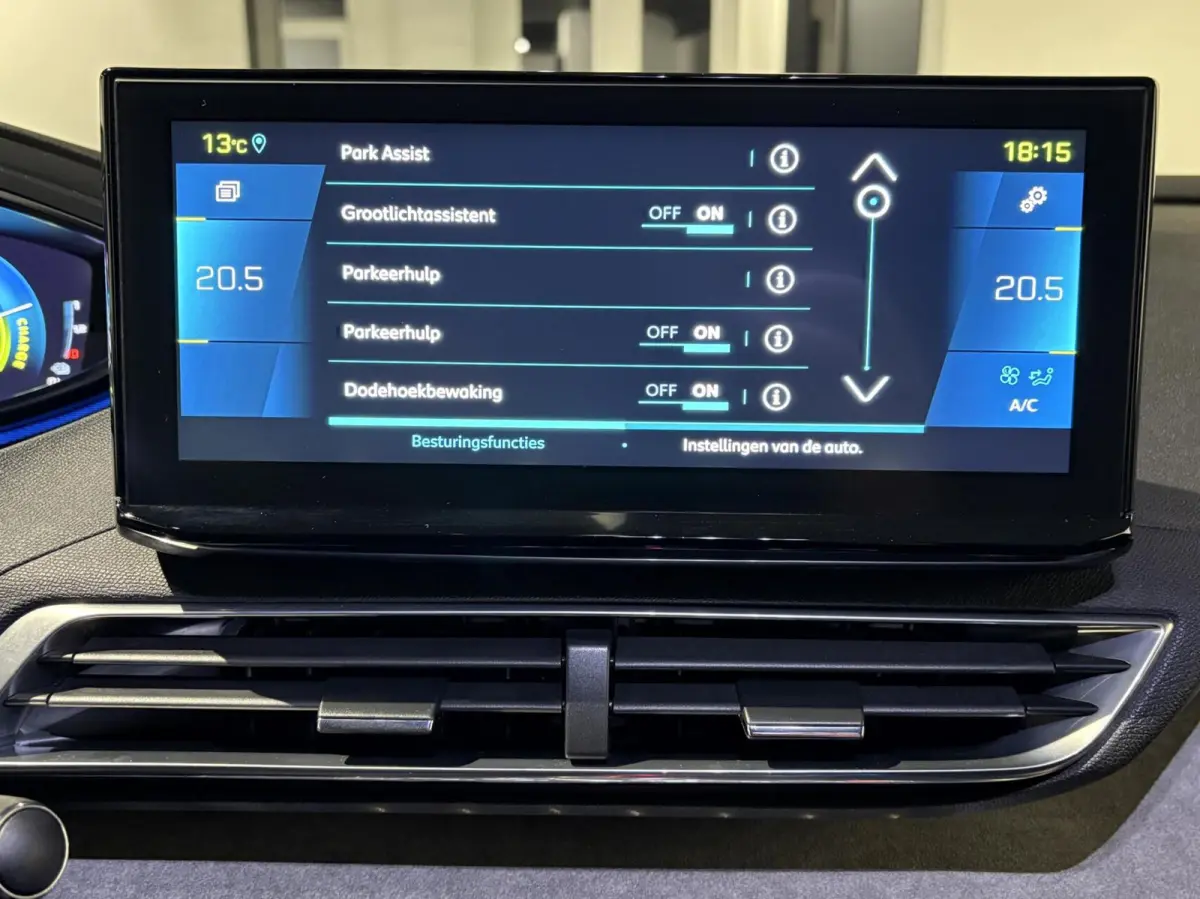 1.6 HYbrid 225 GT|Black Pack|19 inch|Memory|360|FOCAL|Carplay|Navi|PDC|ACC|Side assist|Lane Assist|