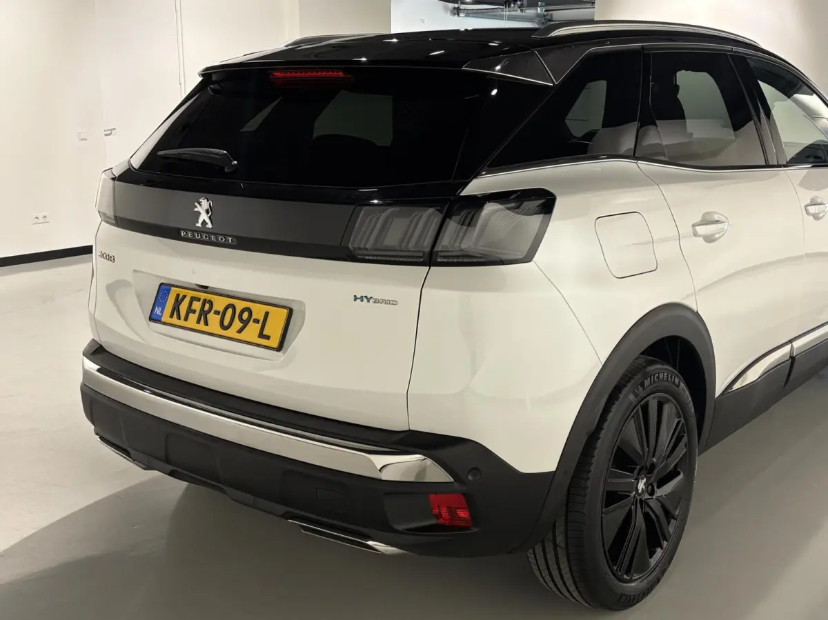 1.6 HYbrid 225 GT|Black Pack|19 inch|Memory|360|FOCAL|Carplay|Navi|PDC|ACC|Side assist|Lane Assist|