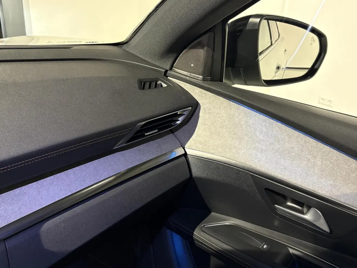 1.6 HYbrid 225 GT|Black Pack|19 inch|Memory|360|FOCAL|Carplay|Navi|PDC|ACC|Side assist|Lane Assist|