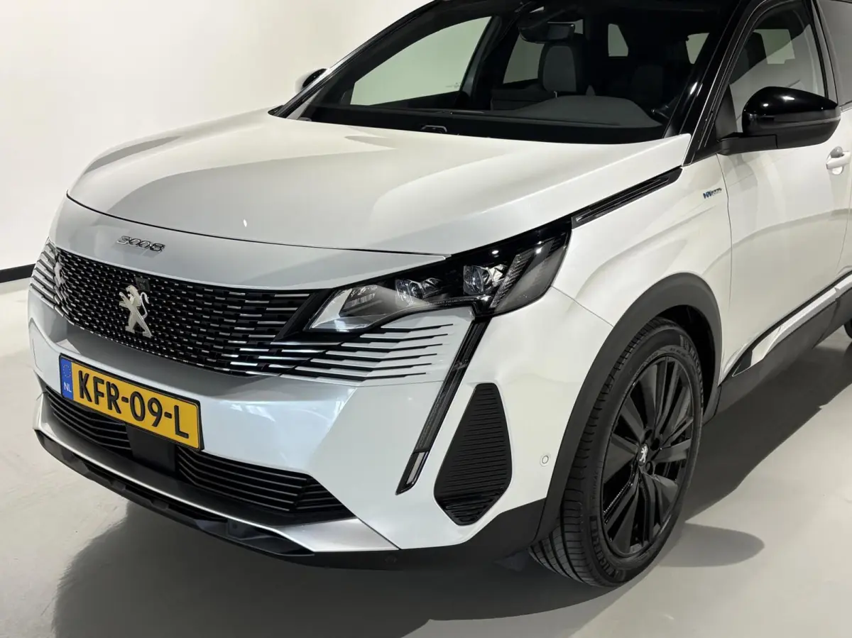 1.6 HYbrid 225 GT|Black Pack|19 inch|Memory|360|FOCAL|Carplay|Navi|PDC|ACC|Side assist|Lane Assist|