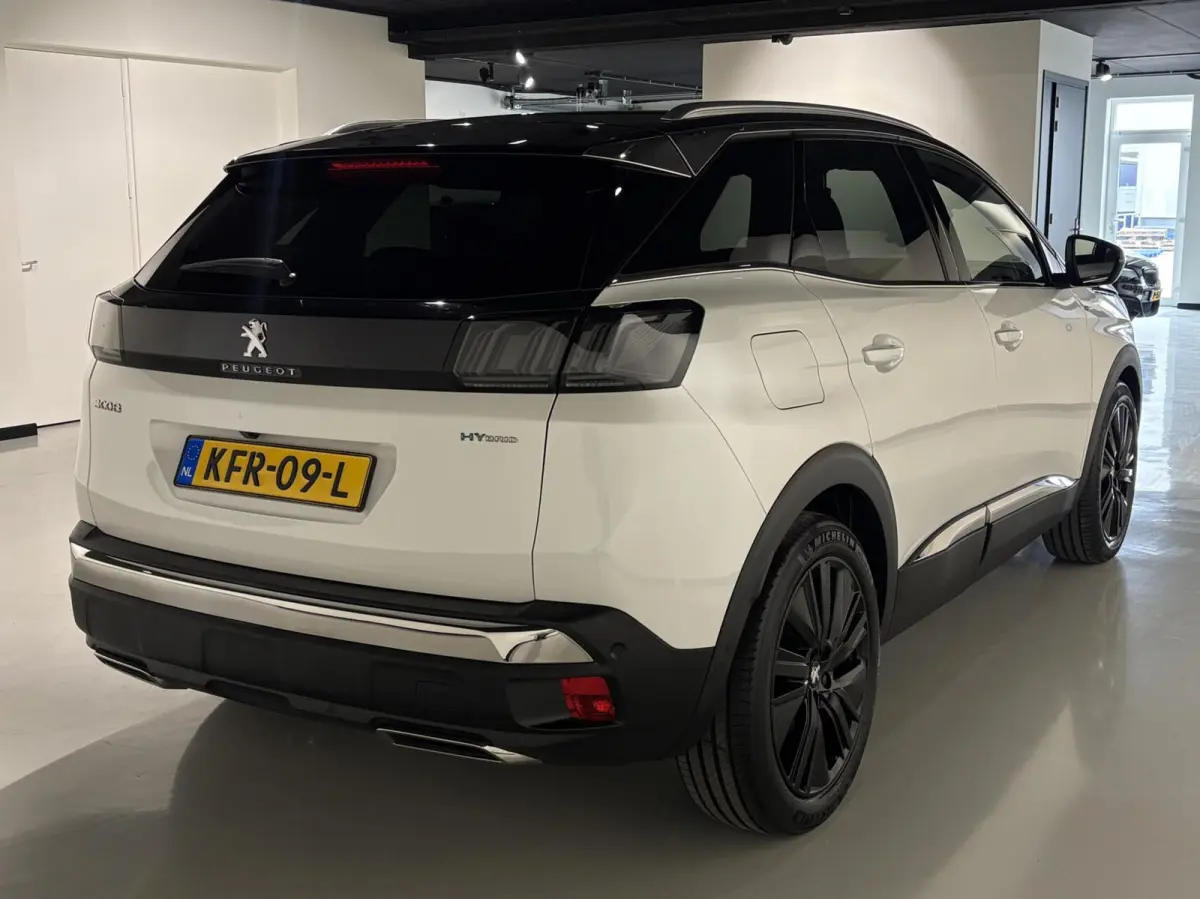 1.6 HYbrid 225 GT|Black Pack|19 inch|Memory|360|FOCAL|Carplay|Navi|PDC|ACC|Side assist|Lane Assist|