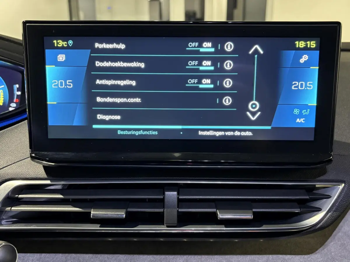 1.6 HYbrid 225 GT|Black Pack|19 inch|Memory|360|FOCAL|Carplay|Navi|PDC|ACC|Side assist|Lane Assist|