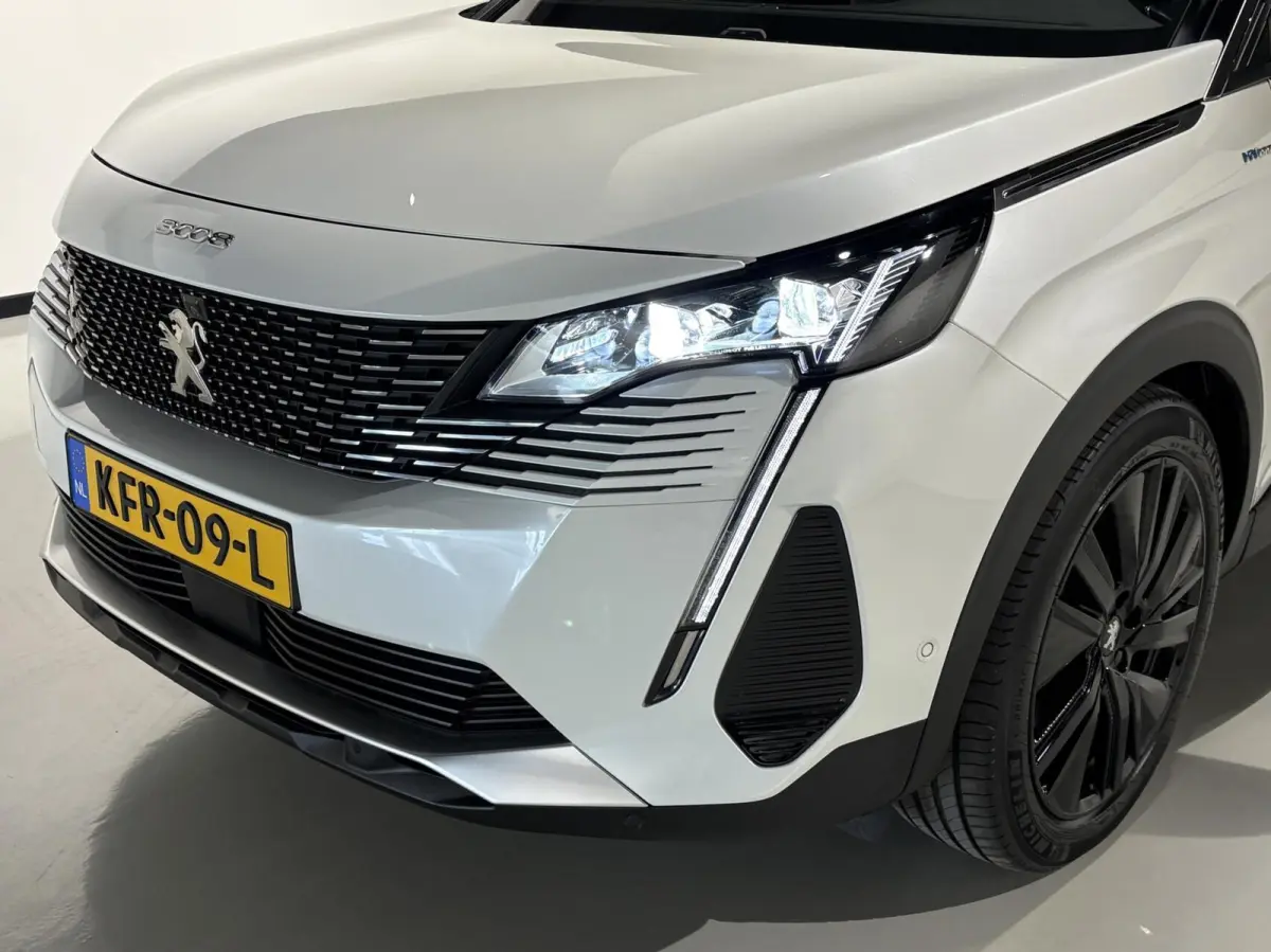 1.6 HYbrid 225 GT|Black Pack|19 inch|Memory|360|FOCAL|Carplay|Navi|PDC|ACC|Side assist|Lane Assist|
