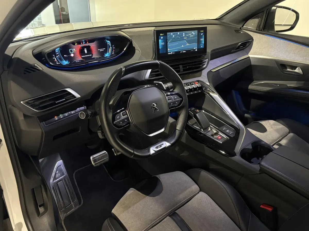 1.6 HYbrid 225 GT|Black Pack|19 inch|Memory|360|FOCAL|Carplay|Navi|PDC|ACC|Side assist|Lane Assist|