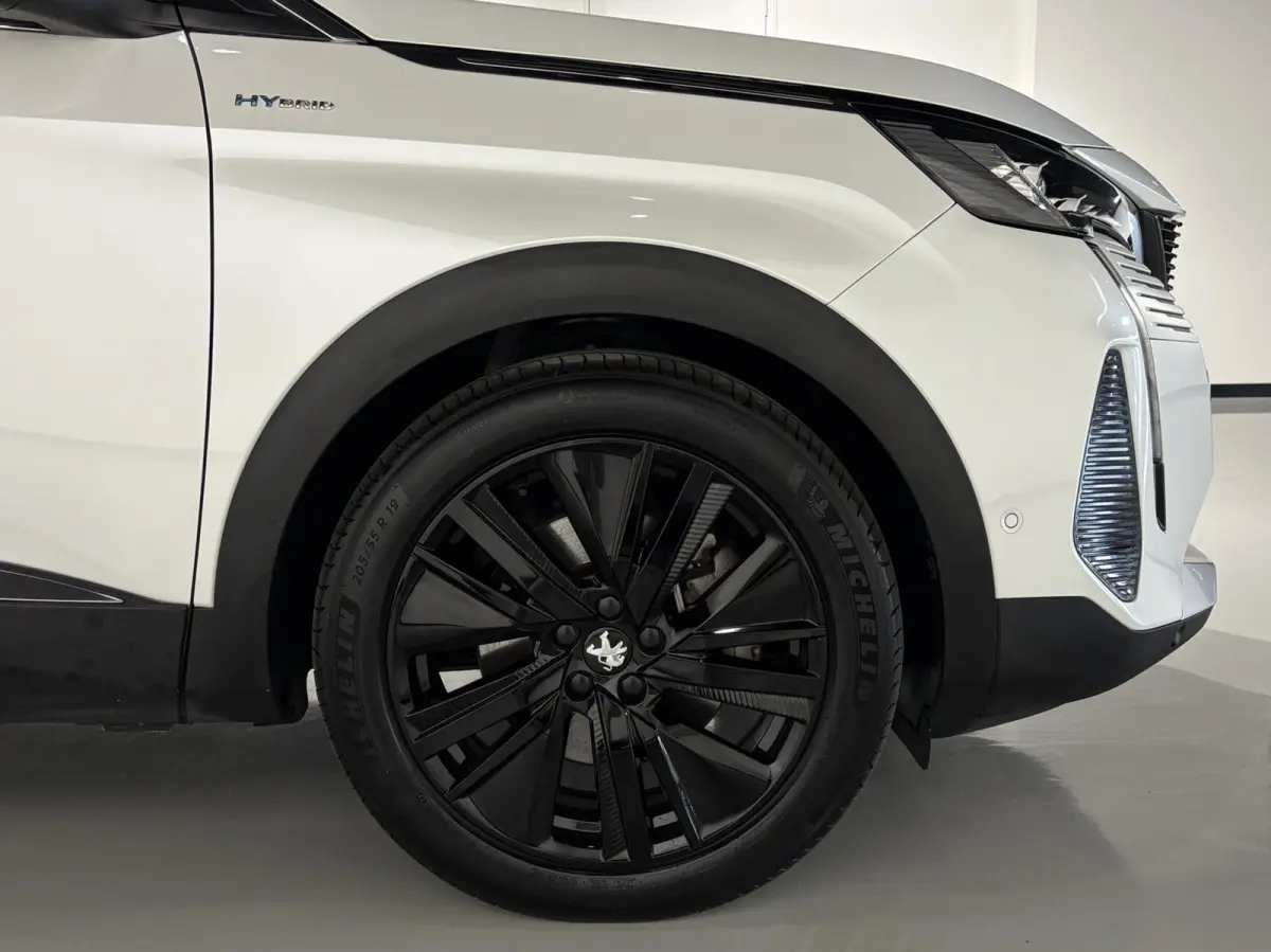 1.6 HYbrid 225 GT|Black Pack|19 inch|Memory|360|FOCAL|Carplay|Navi|PDC|ACC|Side assist|Lane Assist|