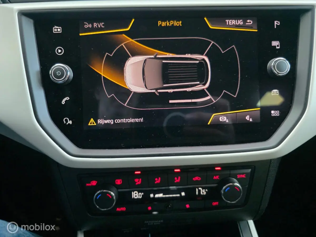 1.0 TSI Xcellence Carplay Led DSG Trekhaa. Incl.APK+Afleveringsbeurt