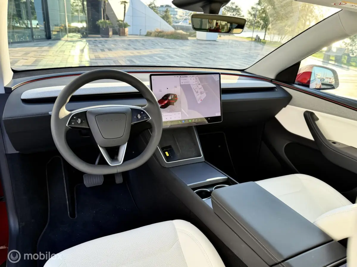 RWD 58 kWh BTW | Hardware 4