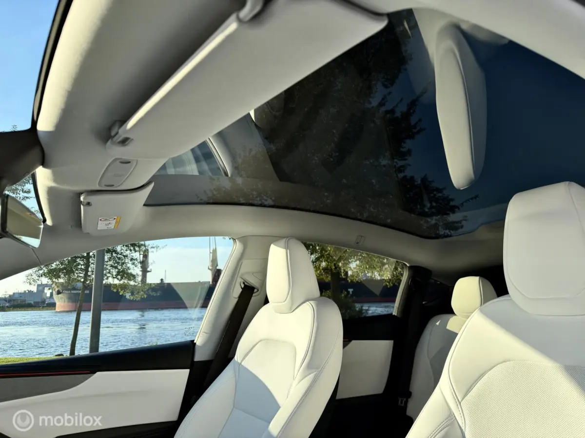 RWD 58 kWh BTW | Hardware 4