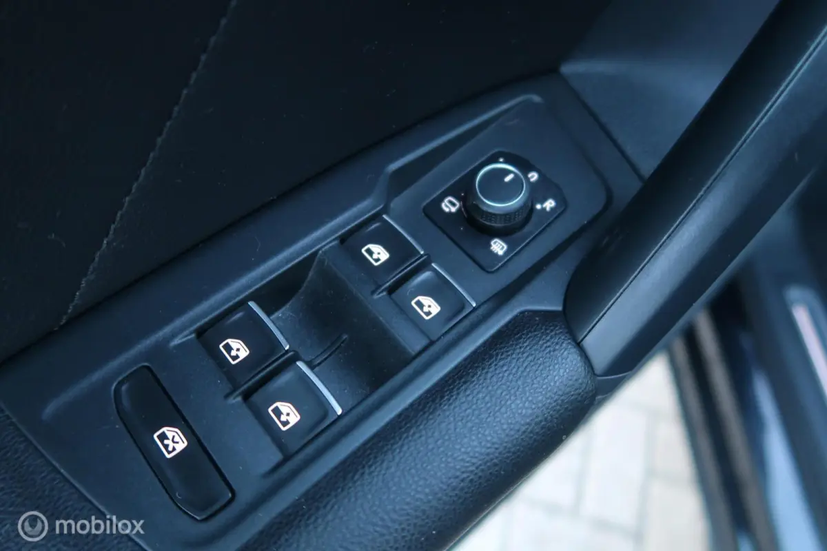 1.5 TSI Xcellence CARPLAY,PANODAK,LEDER,CAMERA