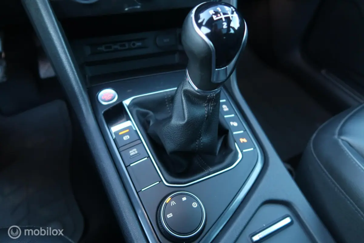 1.5 TSI Xcellence CARPLAY,PANODAK,LEDER,CAMERA