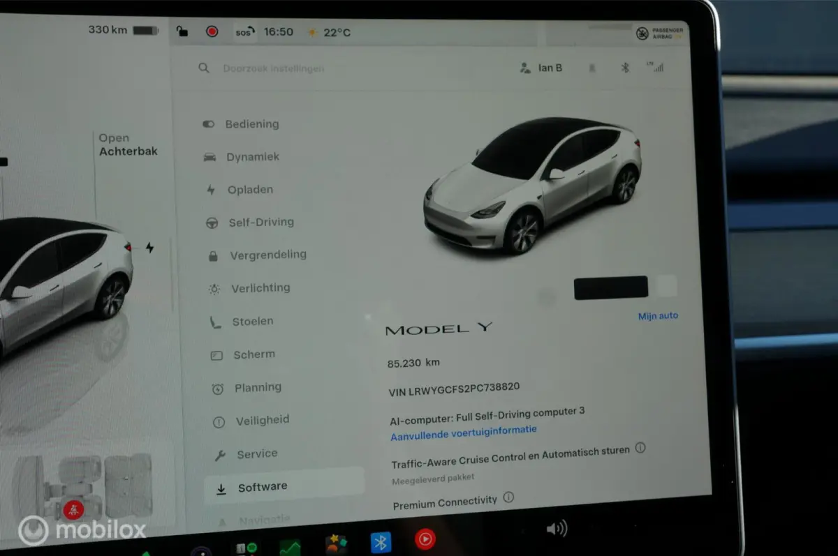 RWD 58 kWh Premium Leather FSD Pano Trekhaak !
