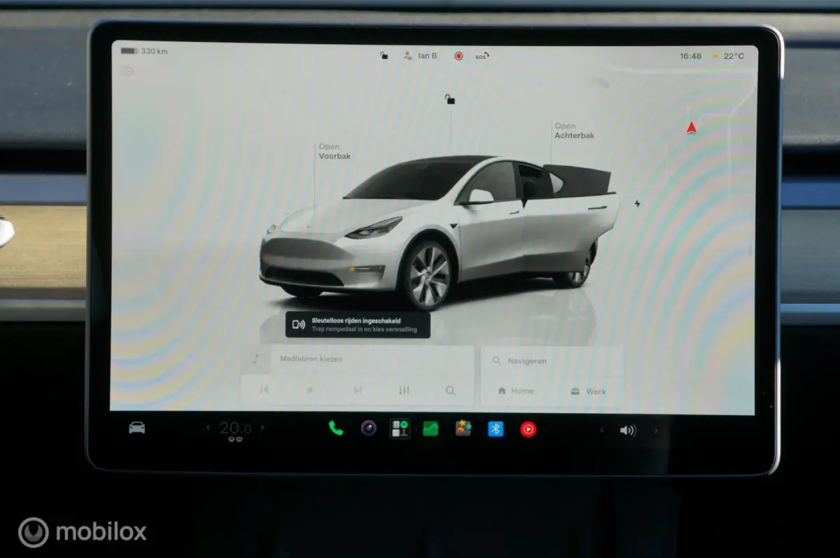 RWD 58 kWh Premium Leather FSD Pano Trekhaak !