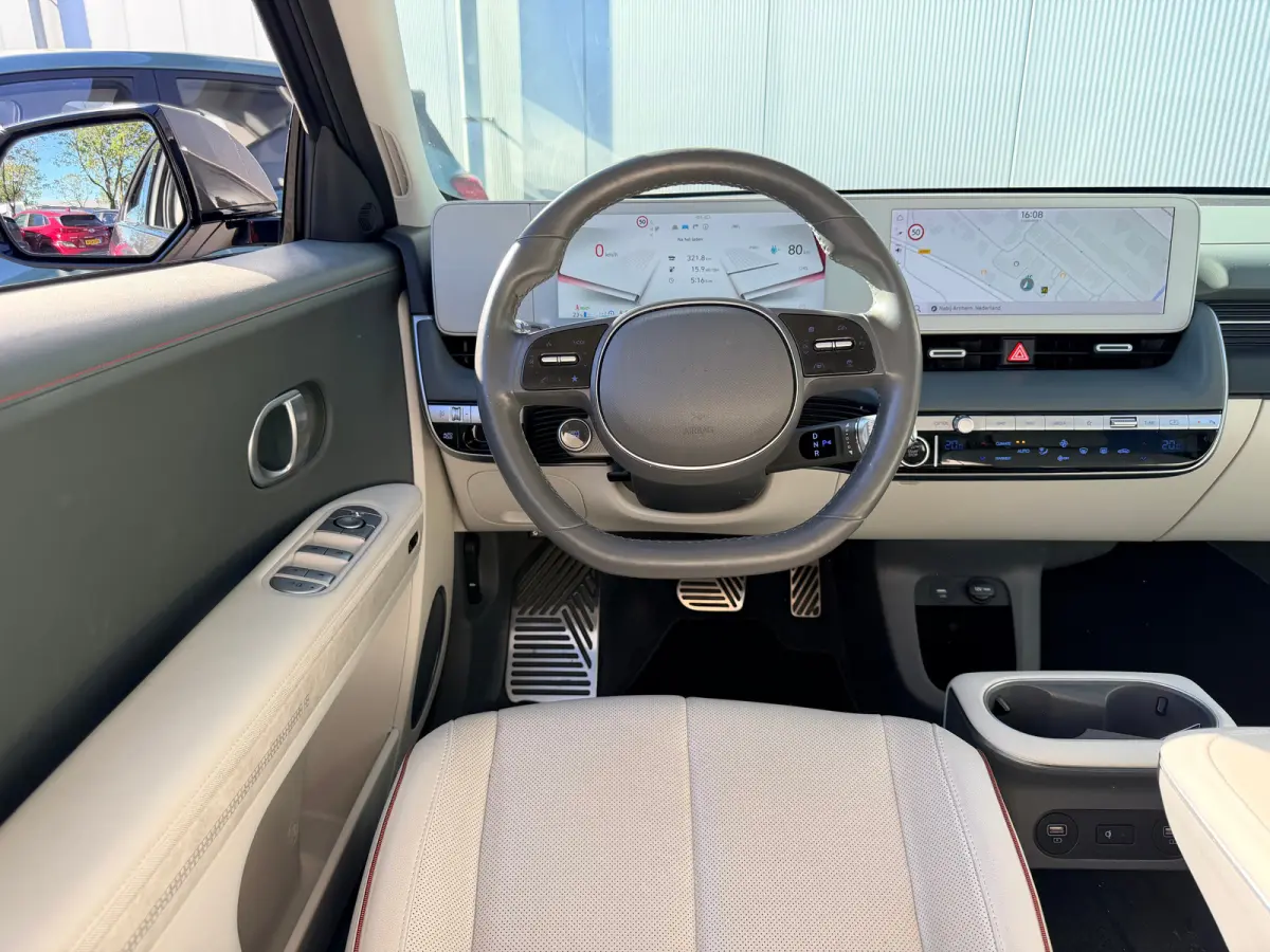 Lounge 73kWh / Verwacht / Nette Auto! / Uniek Interieur! /