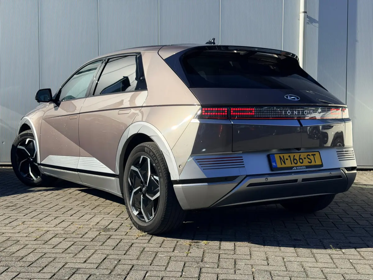 Lounge 73kWh / Verwacht / Nette Auto! / Uniek Interieur! /