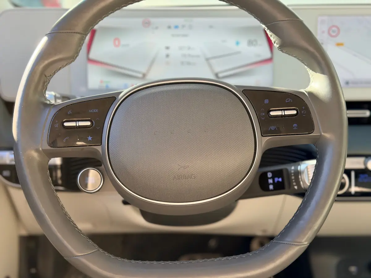 Lounge 73kWh / Verwacht / Nette Auto! / Uniek Interieur! /