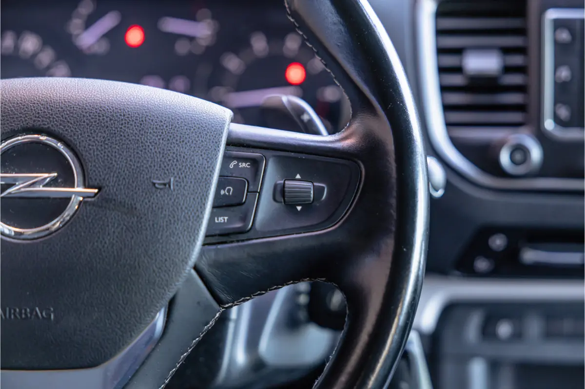 2.0 CDTI 177 PK L3H1 DC Innovation | Marge | BTW & BPM Vrij | L+R Schuifdeur | CarPlay | Camera | Navigatie | Bi-Xenon | Blind Spot | Trekhaak | F1 Flippers | Cruise control | Nieuwe APK