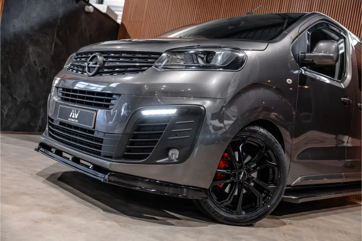 2.0 CDTI 177 PK L3H1 DC Innovation | Marge | BTW & BPM Vrij | L+R Schuifdeur | CarPlay | Camera | Navigatie | Bi-Xenon | Blind Spot | Trekhaak | F1 Flippers | Cruise control | Nieuwe APK